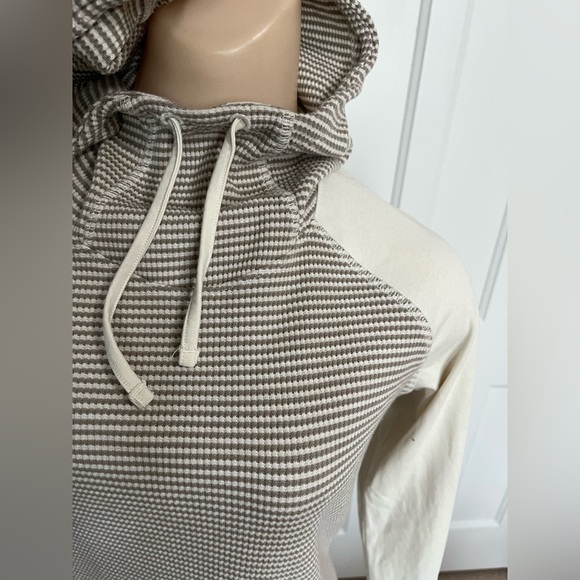 Columbia Thermal Hoodie- NWOT - Picture 5 of 9